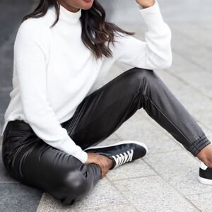 Spanx Leather-Like Joggers Pants In Black Noir Sz S